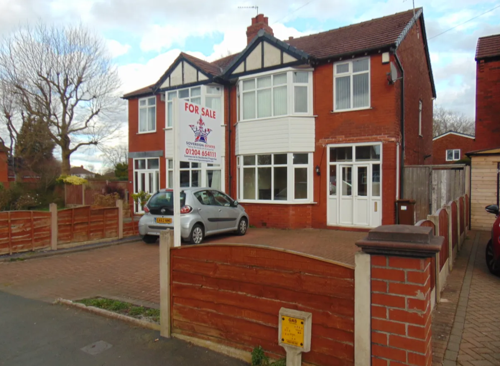 Property photo 2 of 12