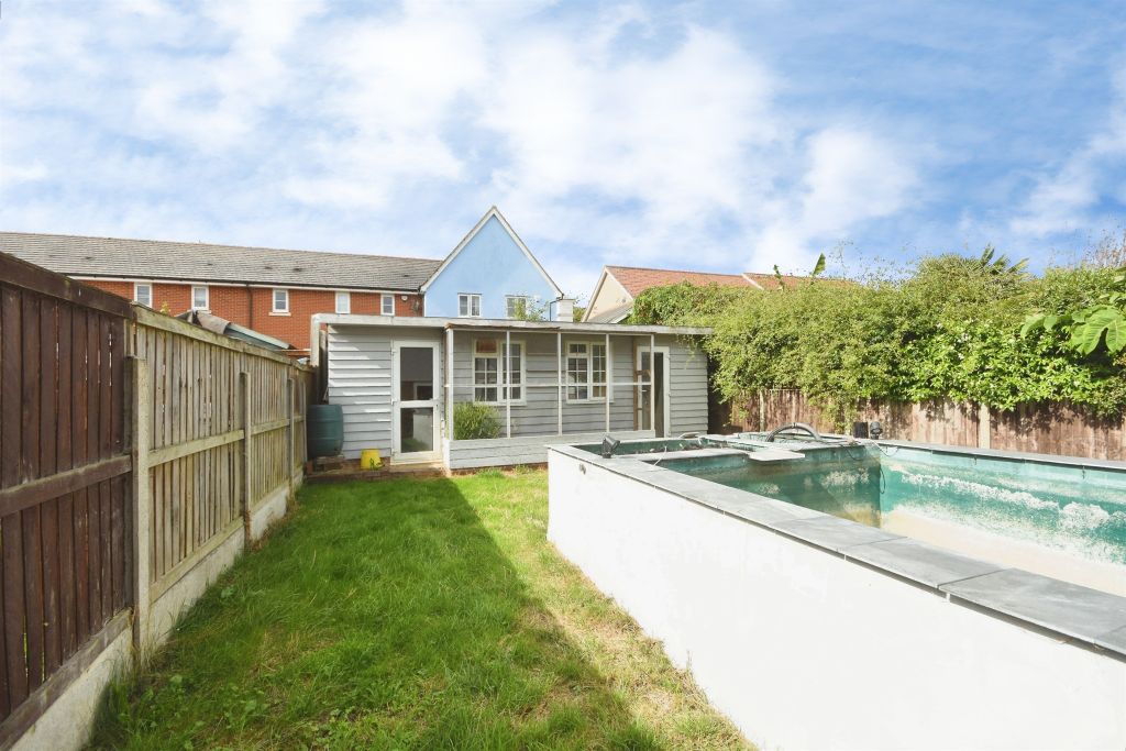 Property photo 3 of 19