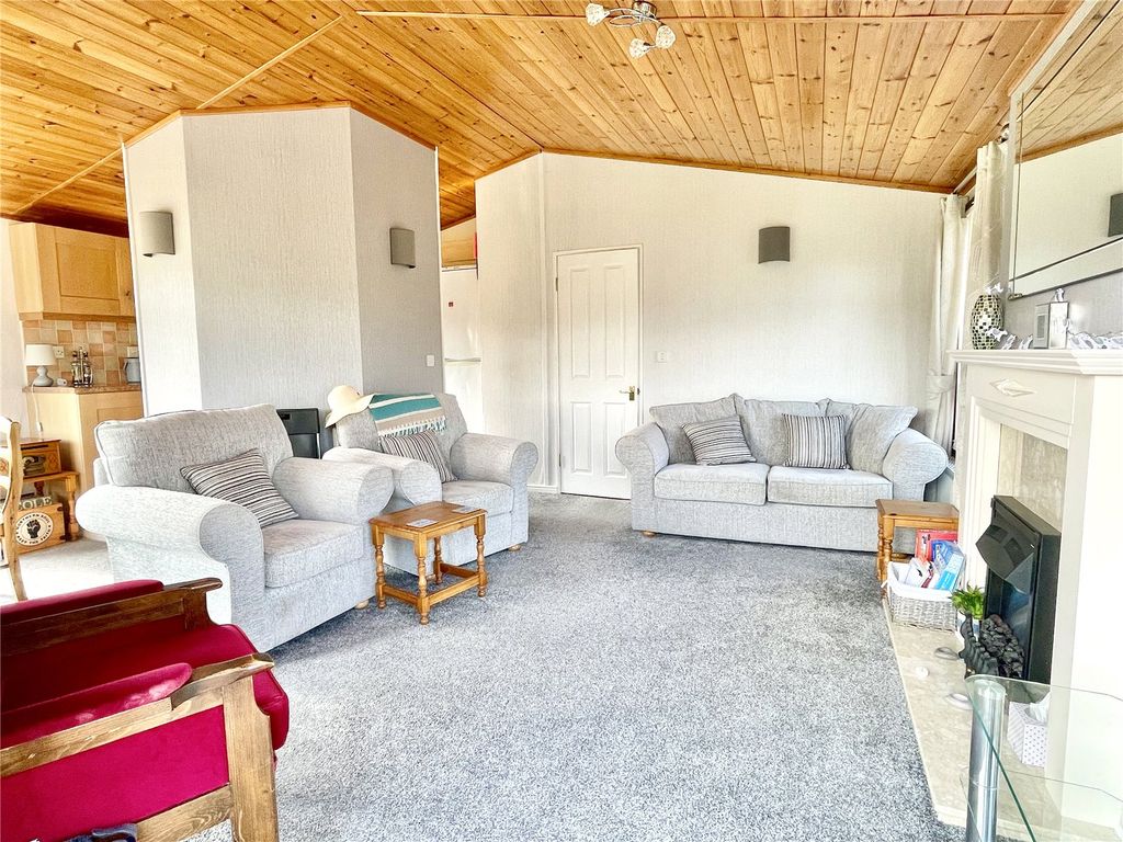 Property photo 2 of 13 Picture No. 08