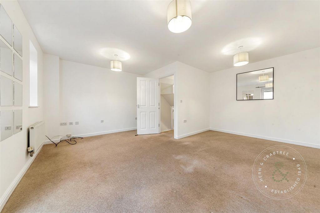 Property photo 3 of 32 Whitworth-Square-14.Jpg