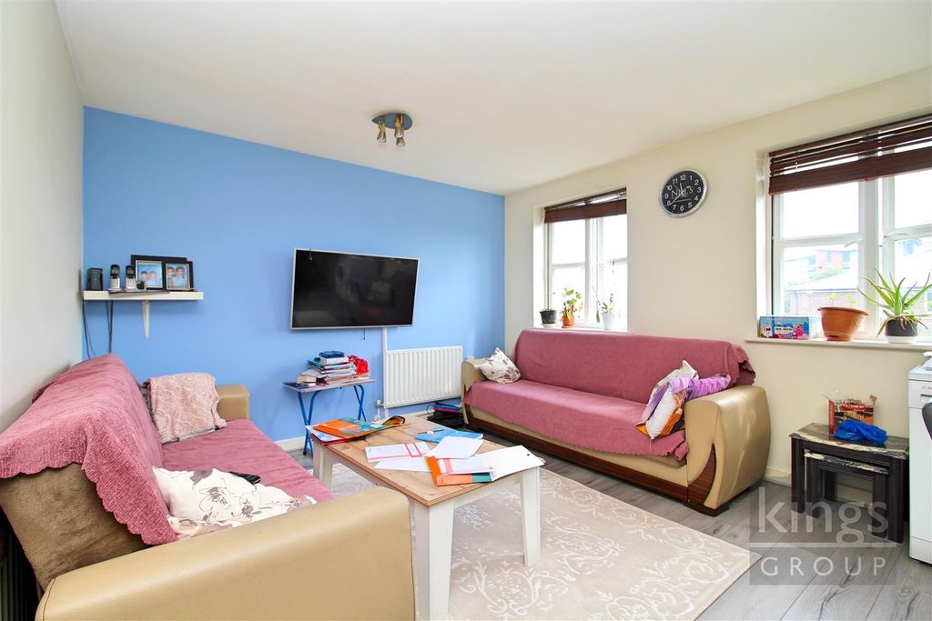 Property photo 2 of 7