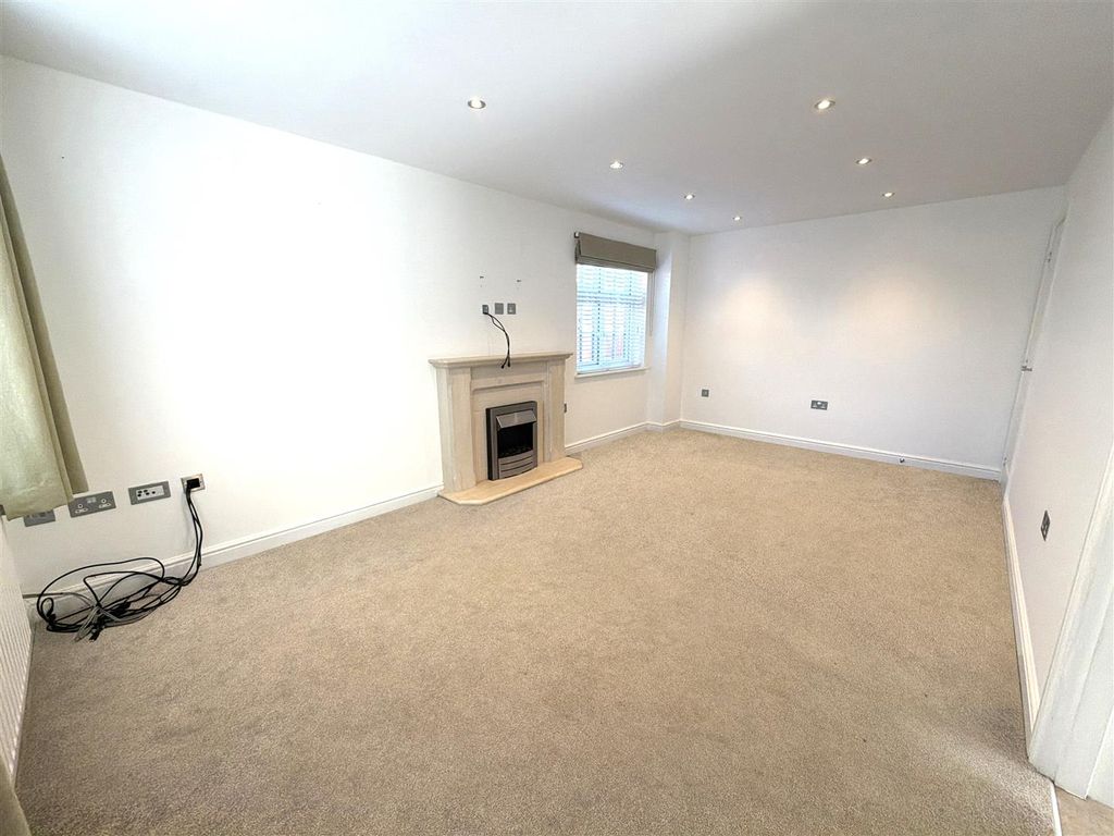 Property photo 2 of 24 Living Room - 2.Jpg