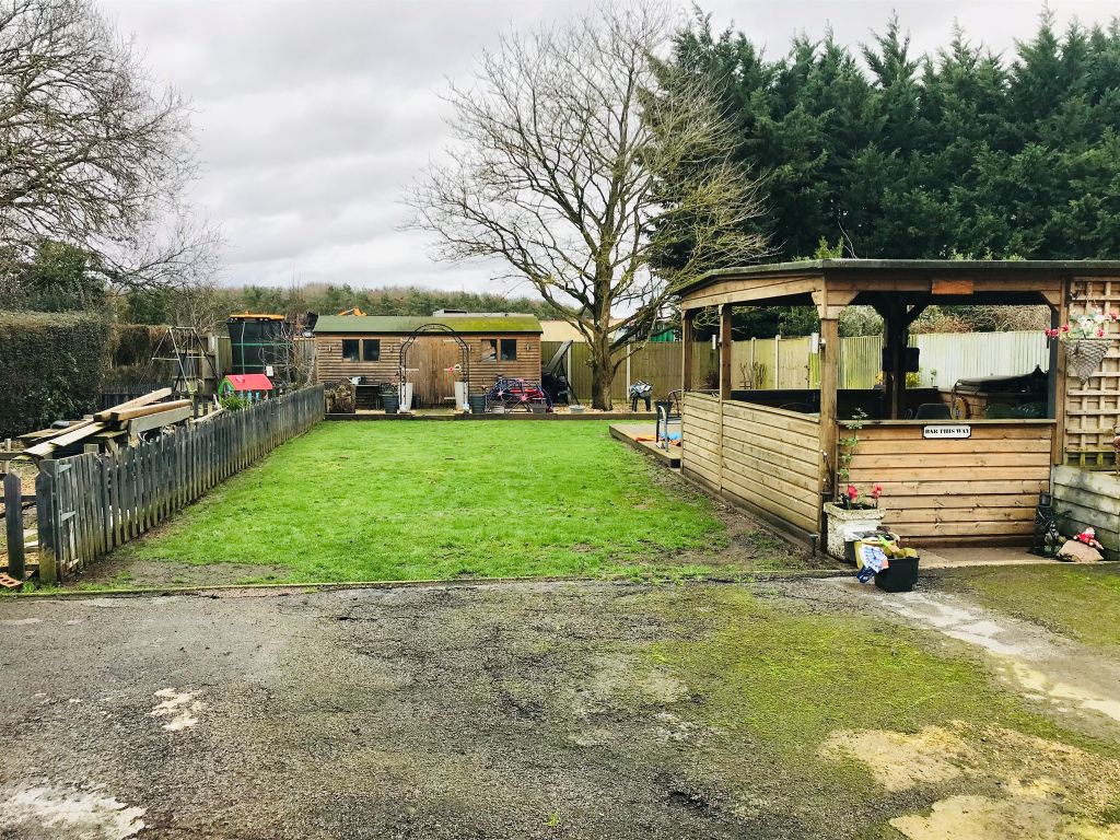 Property photo 3 of 6