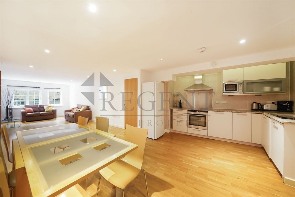 Property photo 1 of 15 (Main)