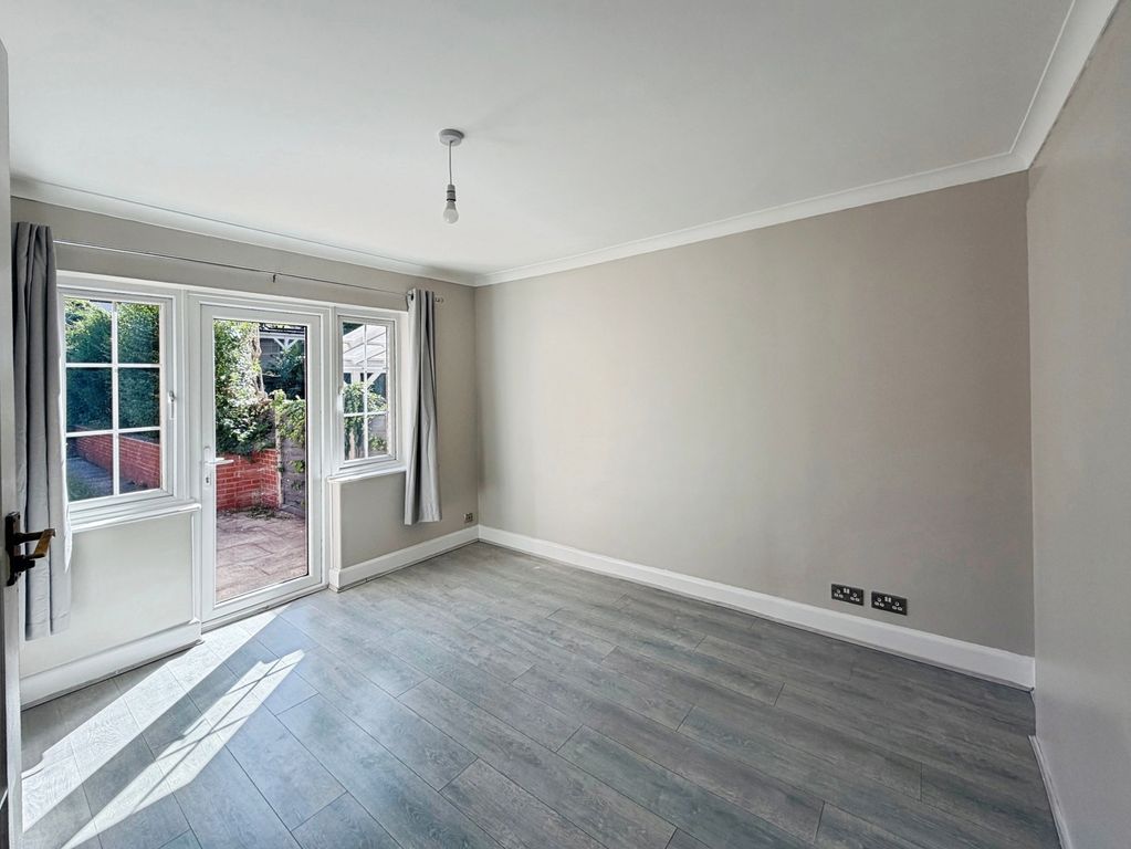 Property photo 3 of 14 Pbox-Img.Jpg
