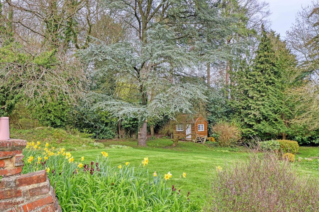 Additional image 12 of 5 bed detached house for saleWinter Hill Road, Maidenhead SL6