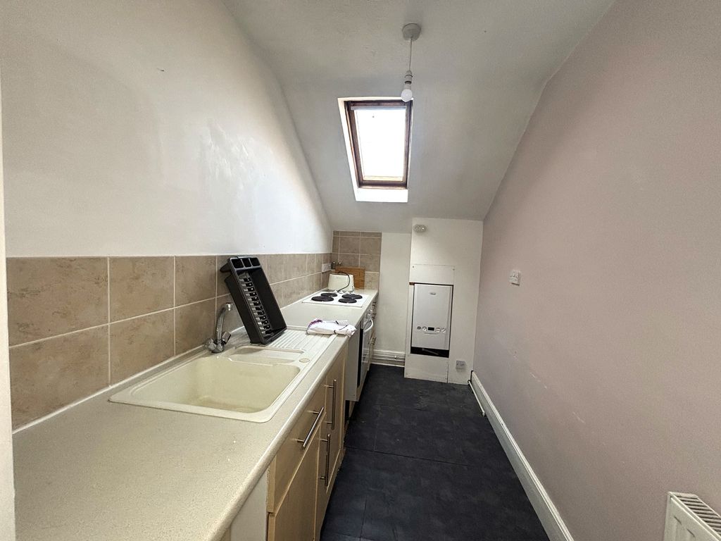 Property photo 3 of 4 Kitchen