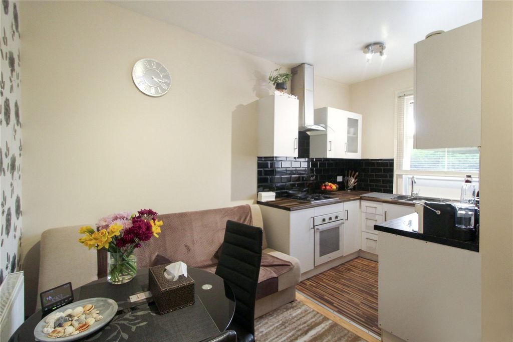 Property photo 2 of 10 Picture No. 09