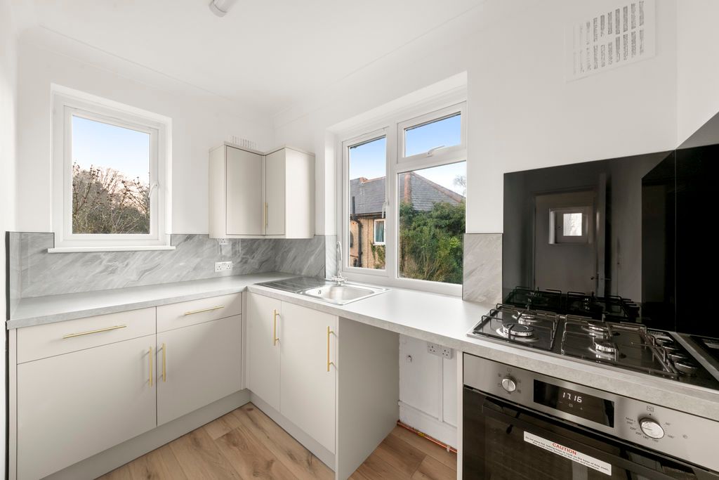 Property photo 3 of 14 Photo 8