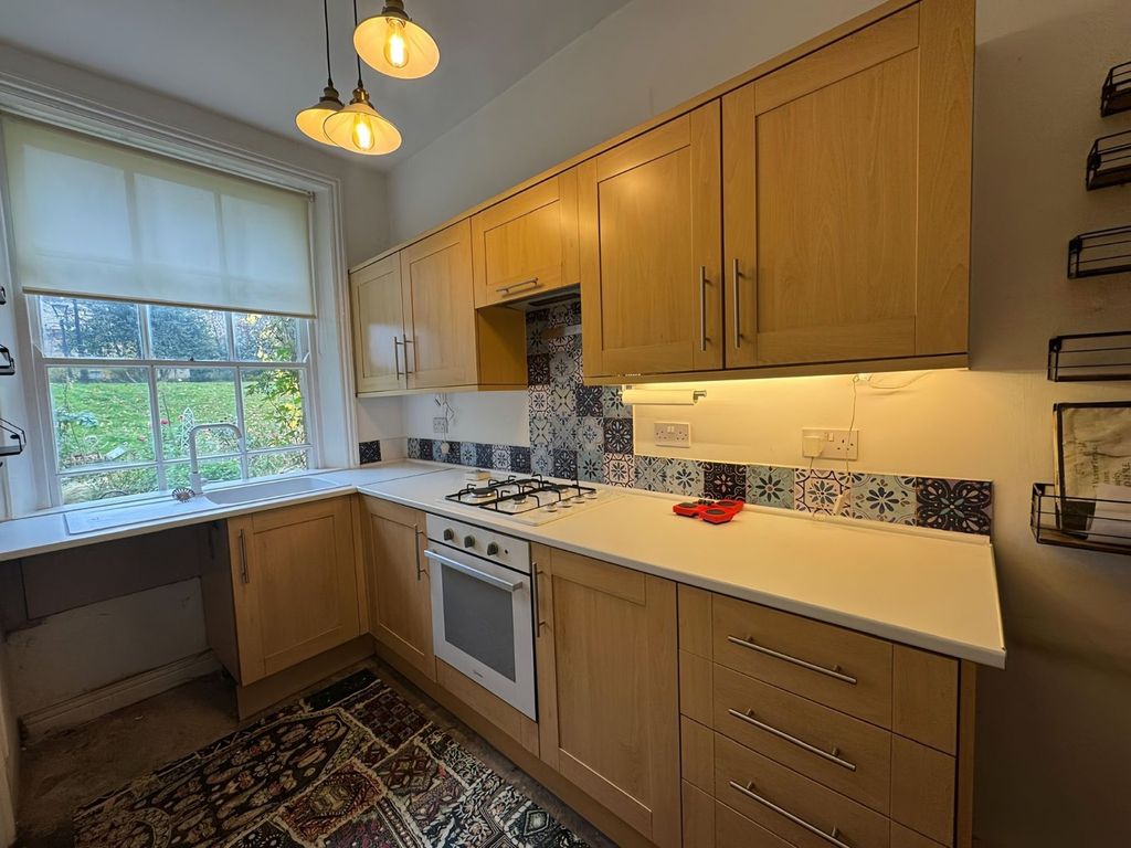 Property photo 3 of 8 Picture No. 13