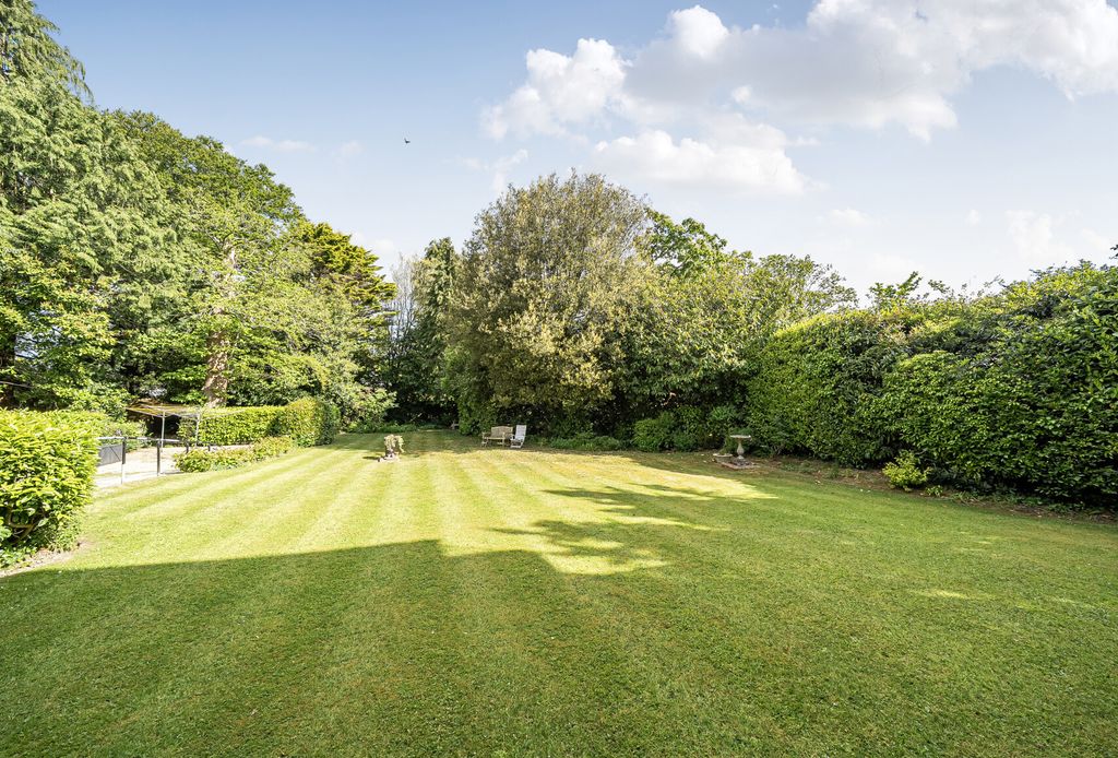 Property photo 2 of 9 1457806-5-6A02Ec8...