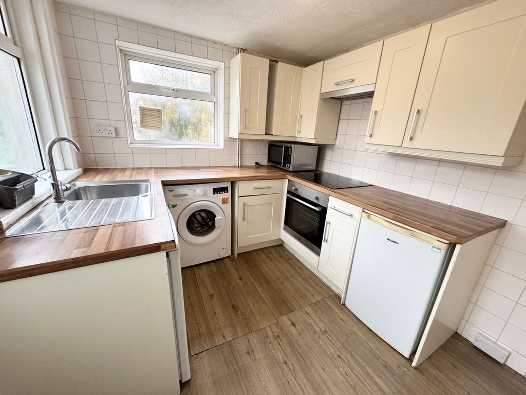 Property photo 3 of 16 Image