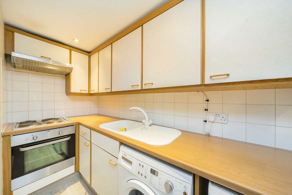 Property photo 2 of 3