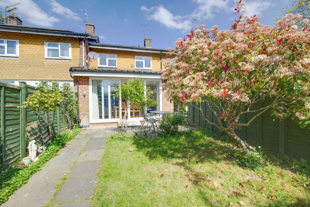 Property photo 2 of 11