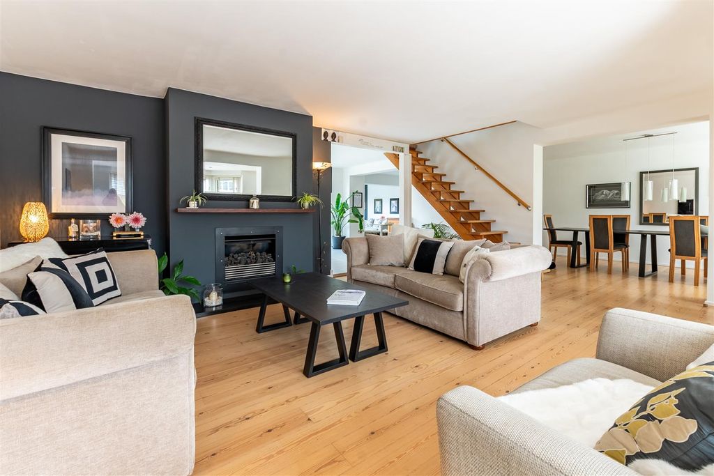 Property photo 2 of 31 Dsc_6722-Hdr.Jpg