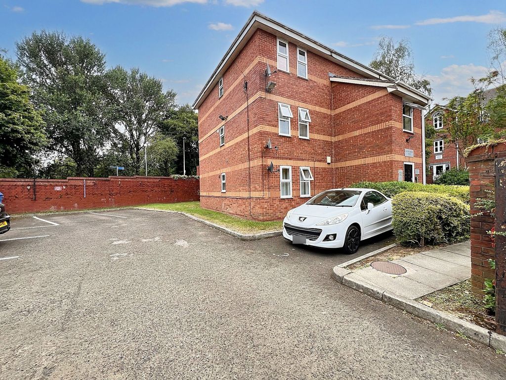 Property photo 2 of 5