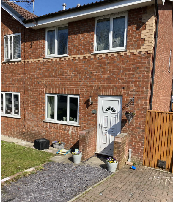 Property photo 1 of 1 Front (Exterior)