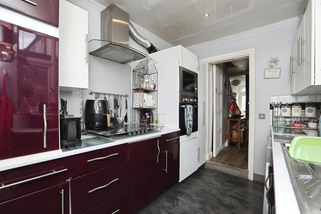 Property photo 2 of 23 Pbox-Img.Jpg