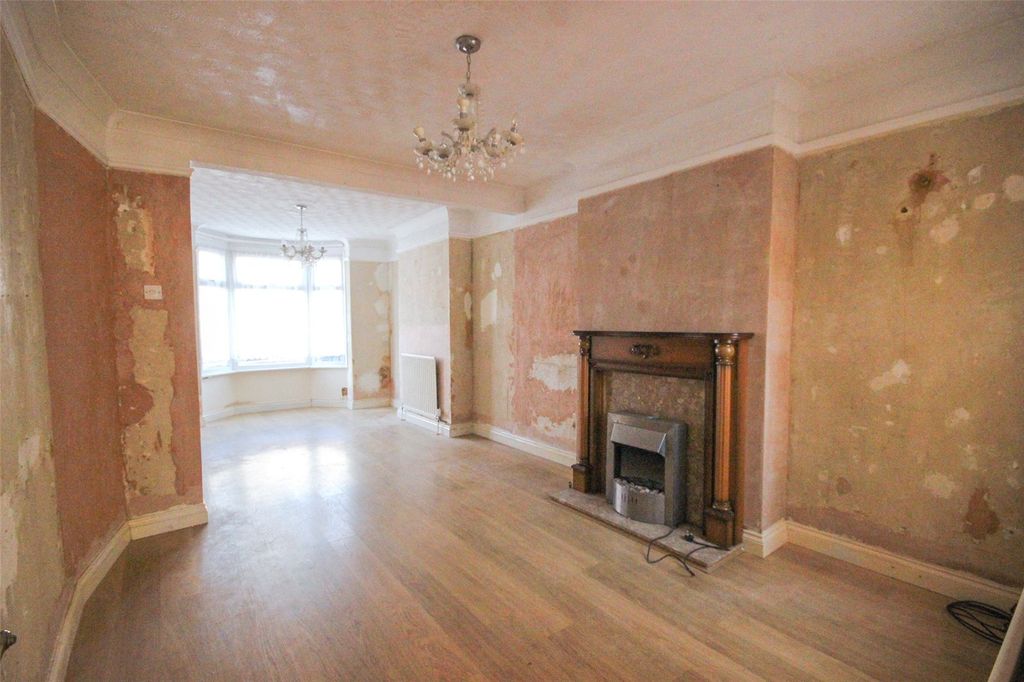 Property photo 3 of 19 Picture No. 07