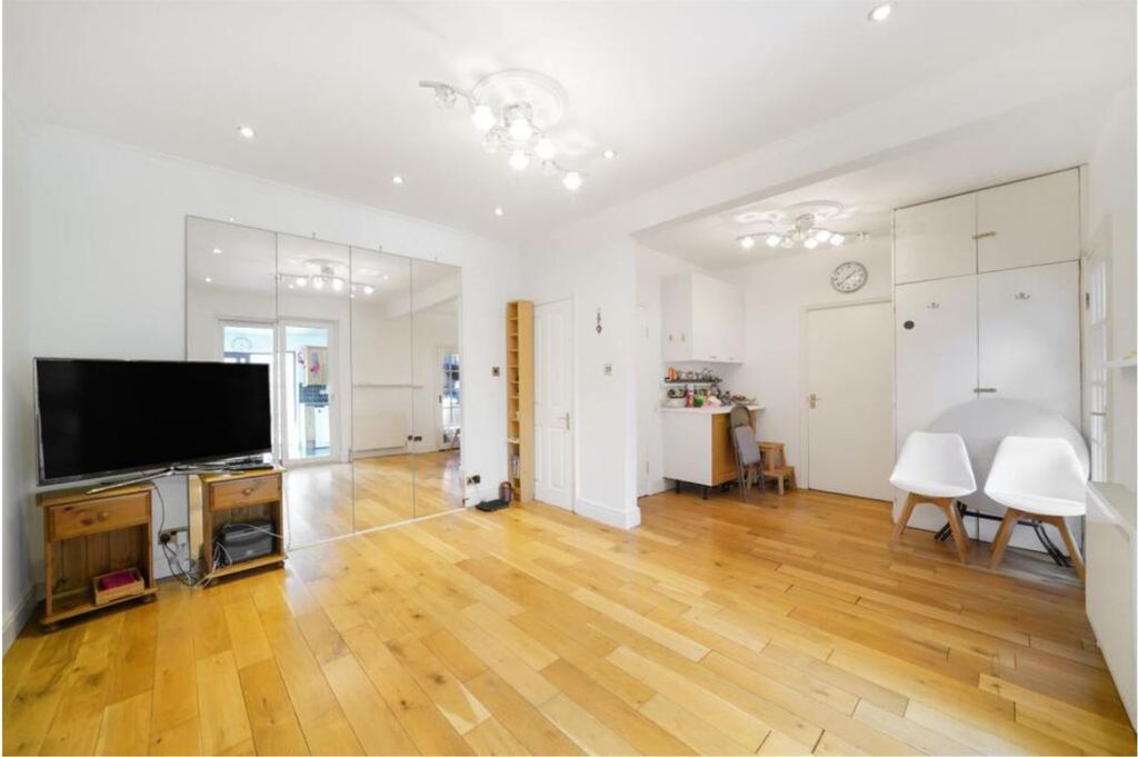 Property photo 2 of 28