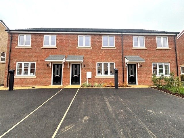 Property photo 1 of 11 Front