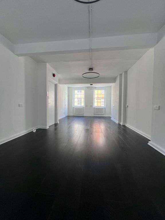 Property photo 3 of 5 56 Greek St 4.Jpeg