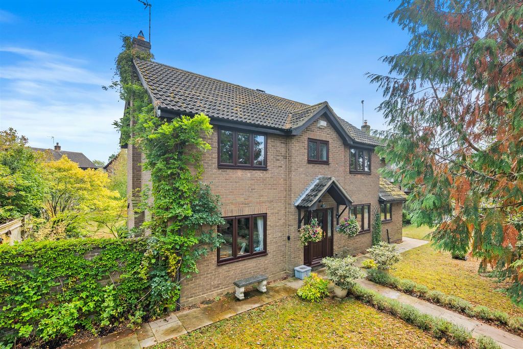 Property photo 1 of 44 16Highstweb01.Jpg