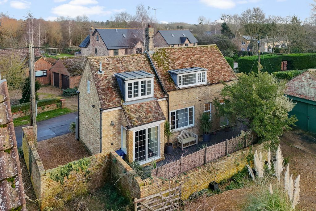 Property photo 1 of 17 Front (Exterior)