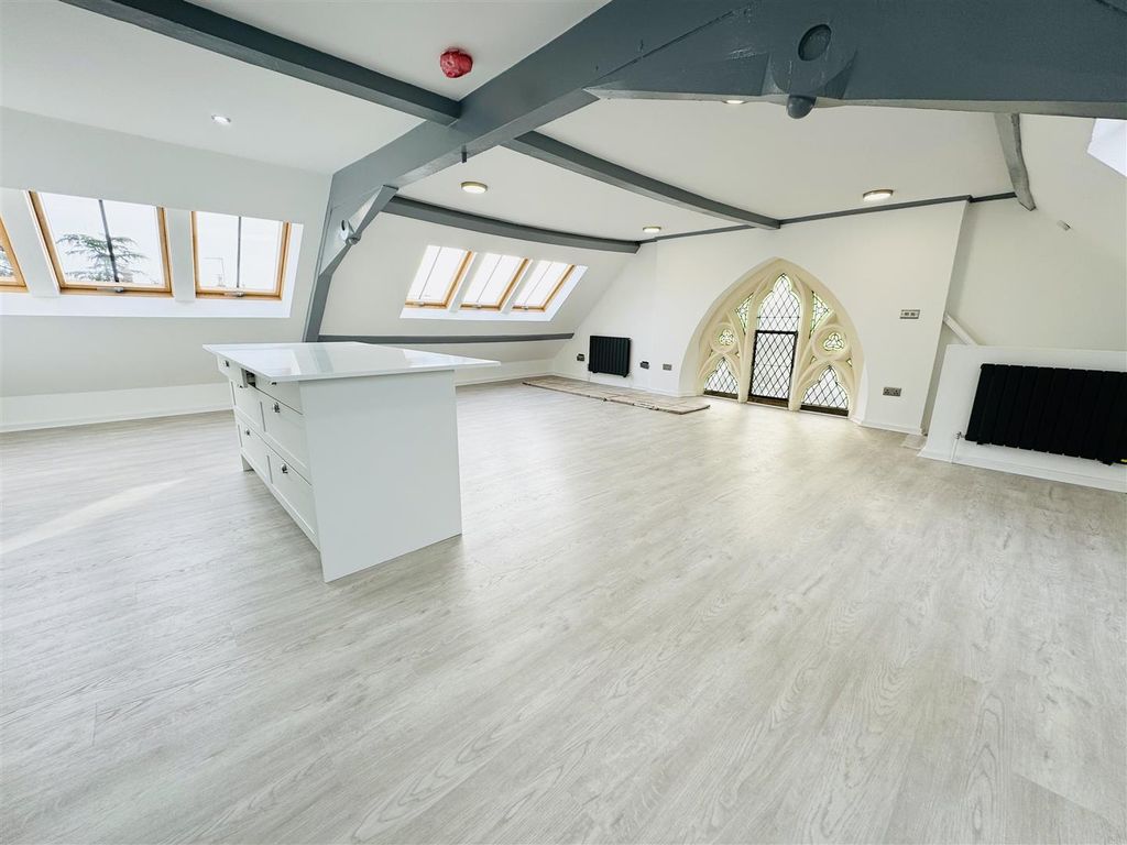 Additional image 5 of 4 bed flat to rent32 Vale Road, St Wulstans Apartments, Stourport On Severn DY13