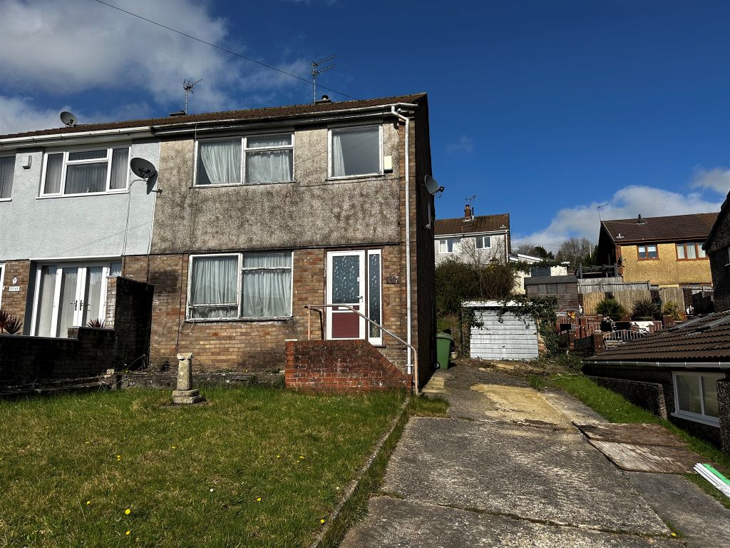 Property photo 2 of 13