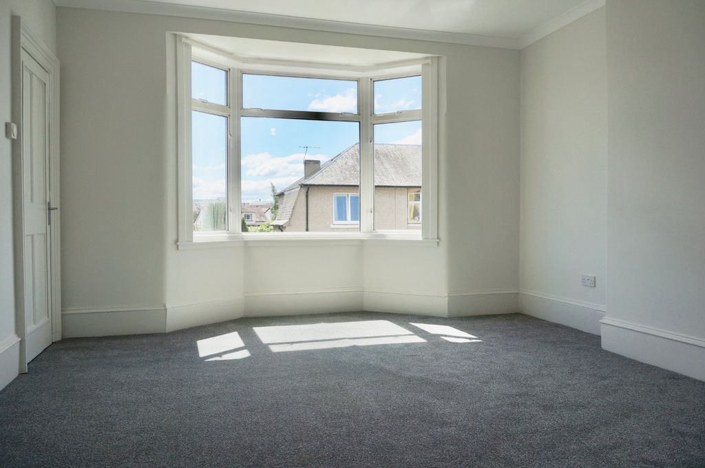 Property photo 2 of 15 Picture No. 16