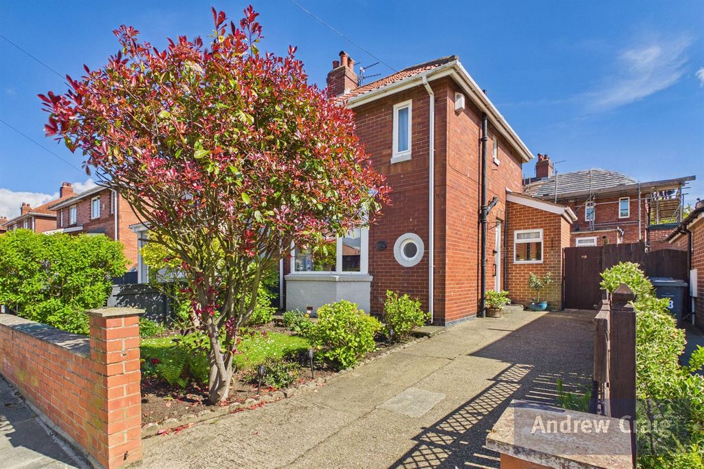 Property photo 1 of 16 (Main)