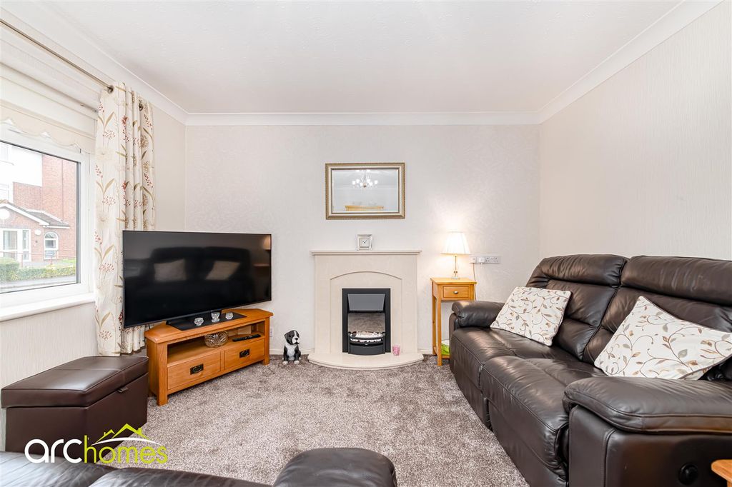 Property photo 2 of 20 Thurlow-12.Jpg