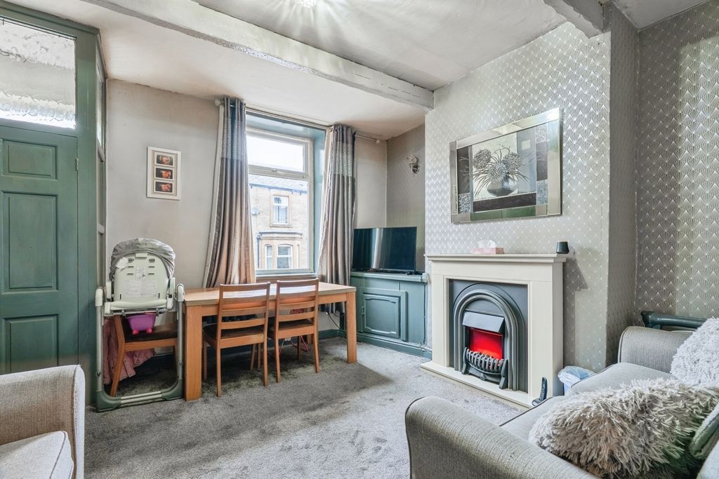 Property photo 3 of 12 Living Room