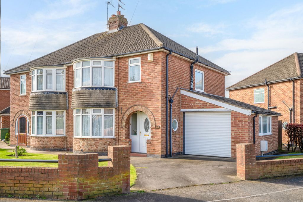 Property photo 1 of 13 Front (Exterior)