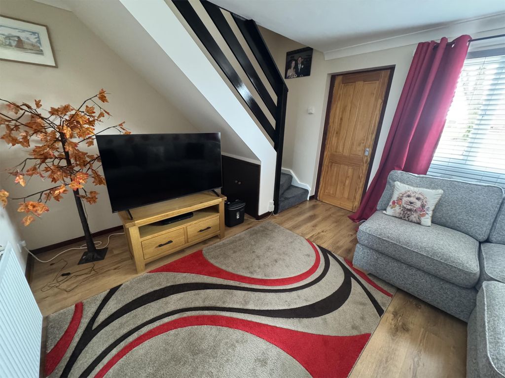 Property photo 3 of 12