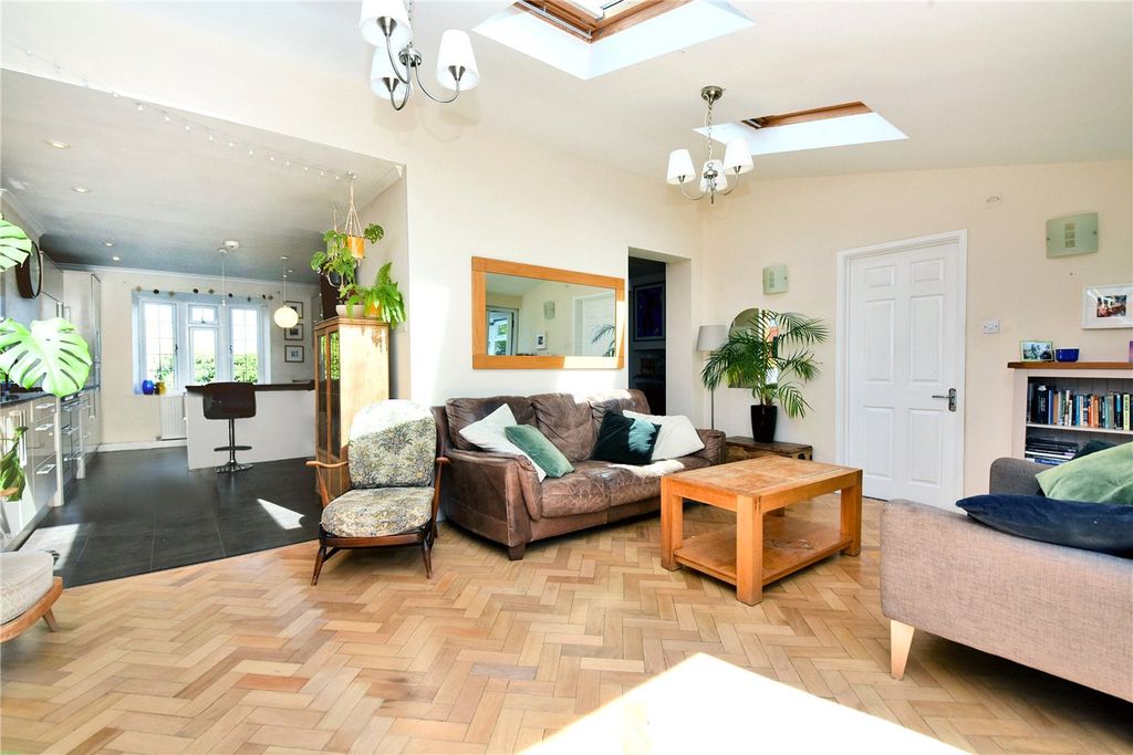 Property photo 3 of 27 Picture No. 04