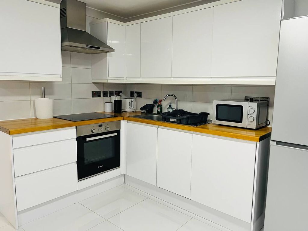 Property photo 2 of 8 Gallery