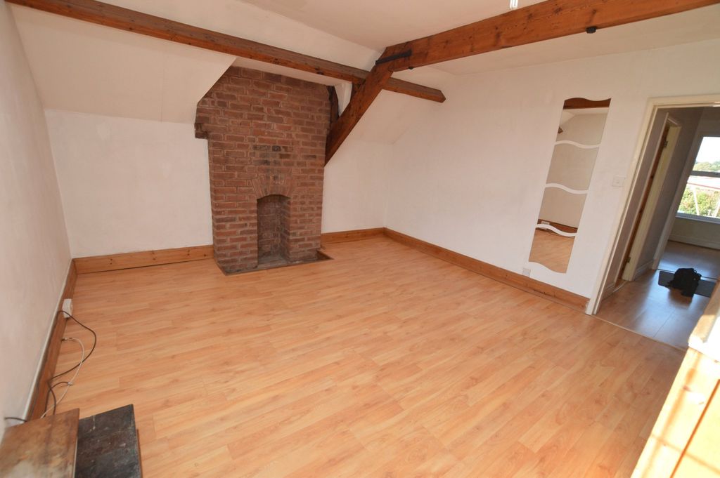 Property photo 3 of 11 Living Room