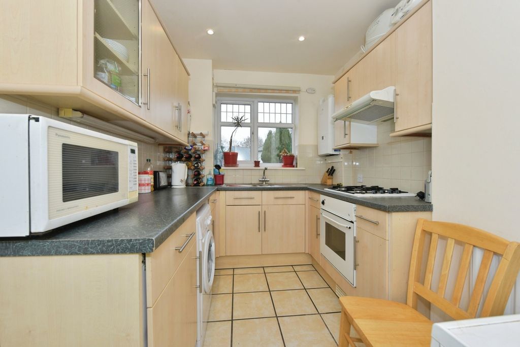 Property photo 3 of 12 Photo