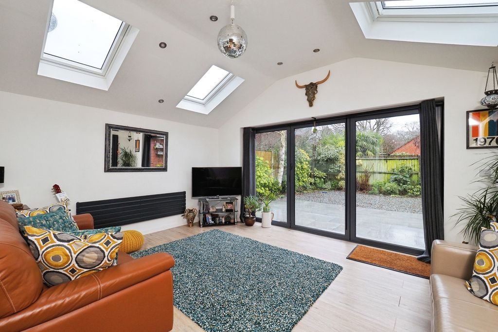 Property photo 3 of 20 Pbox-Img.Jpg