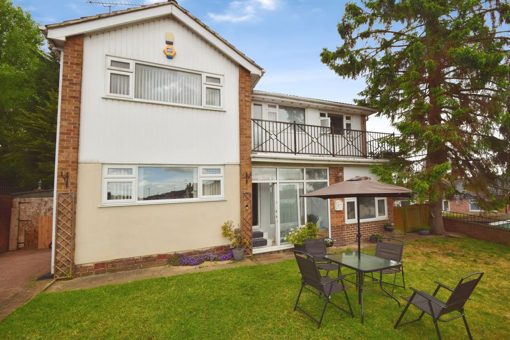 Property photo 1 of 16 0Bcb106A-Front