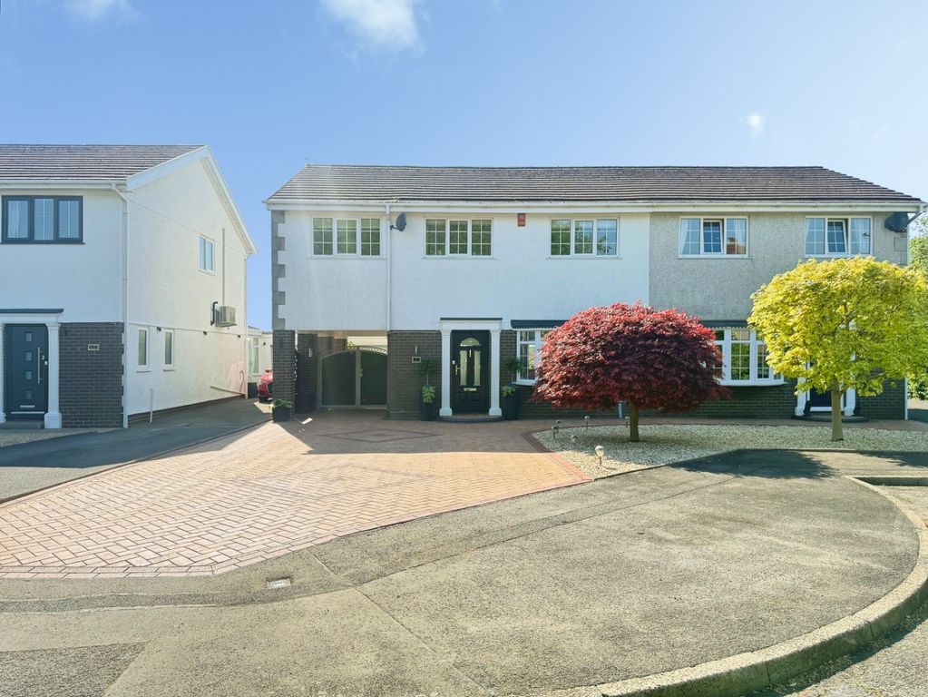 Property photo 1 of 51 5113831