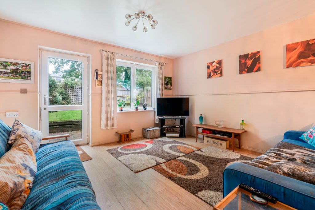 Property photo 2 of 18