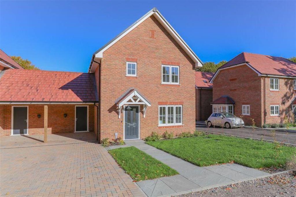 Property photo 1 of 8