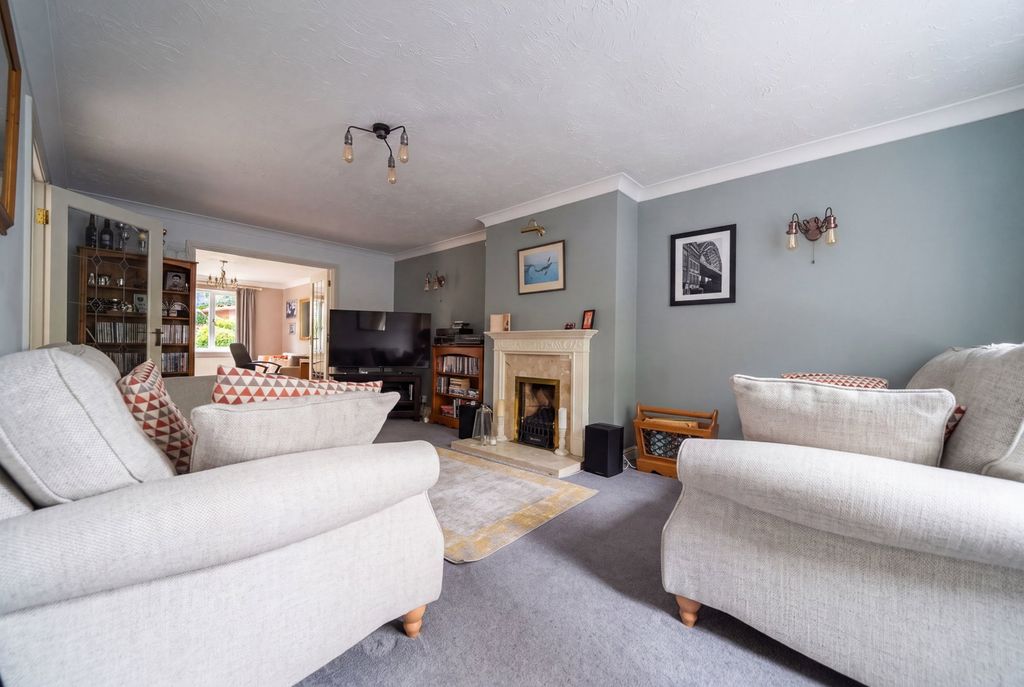 Property photo 3 of 31