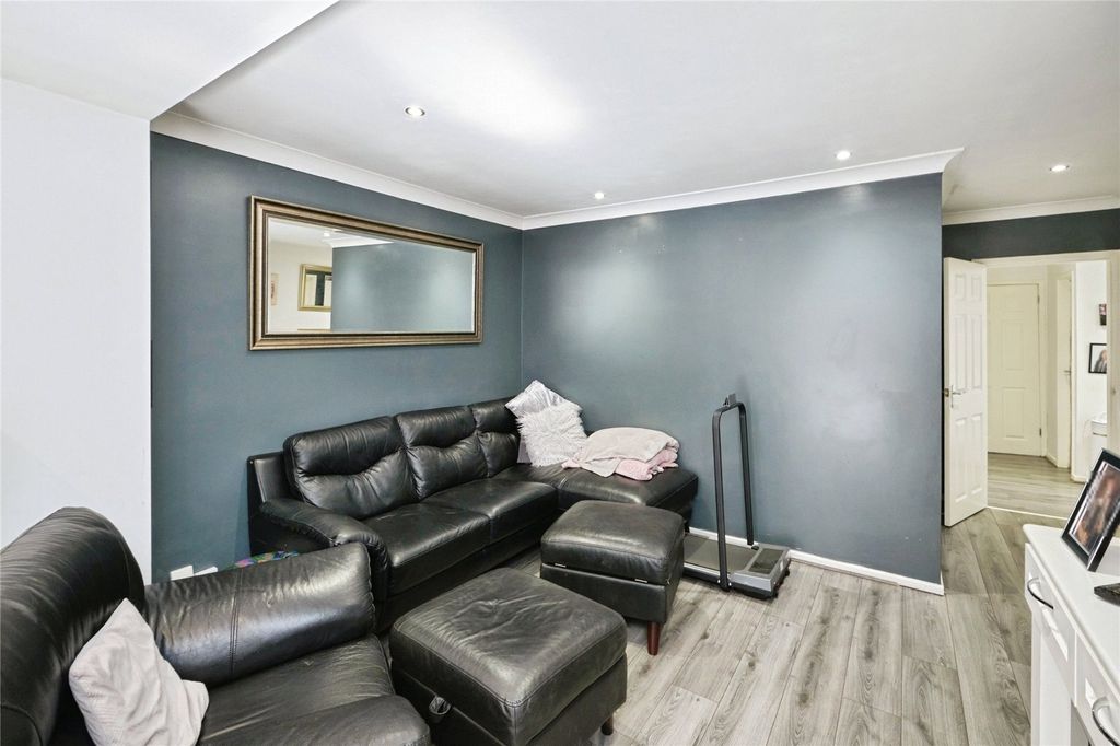 Property photo 3 of 18 Picture No. 07