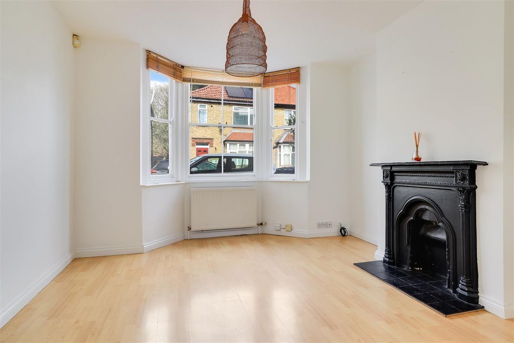 Property photo 2 of 17 Img (1).Jpg