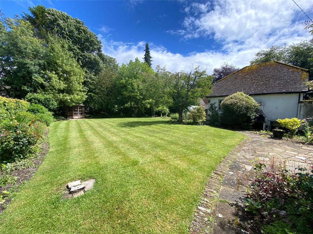 Property photo 2 of 14 Garden