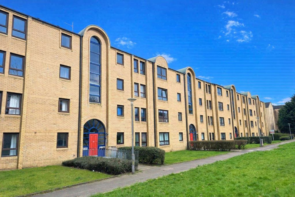 Property photo 1 of 12